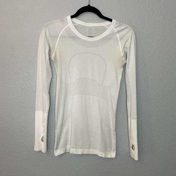 lululemon athletica Tops - Lululemon swiftly tech long sleeve white size 2